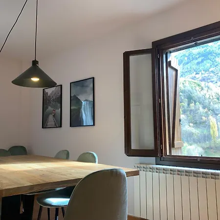 Villa Hoz de Jaca Alpesi faház *